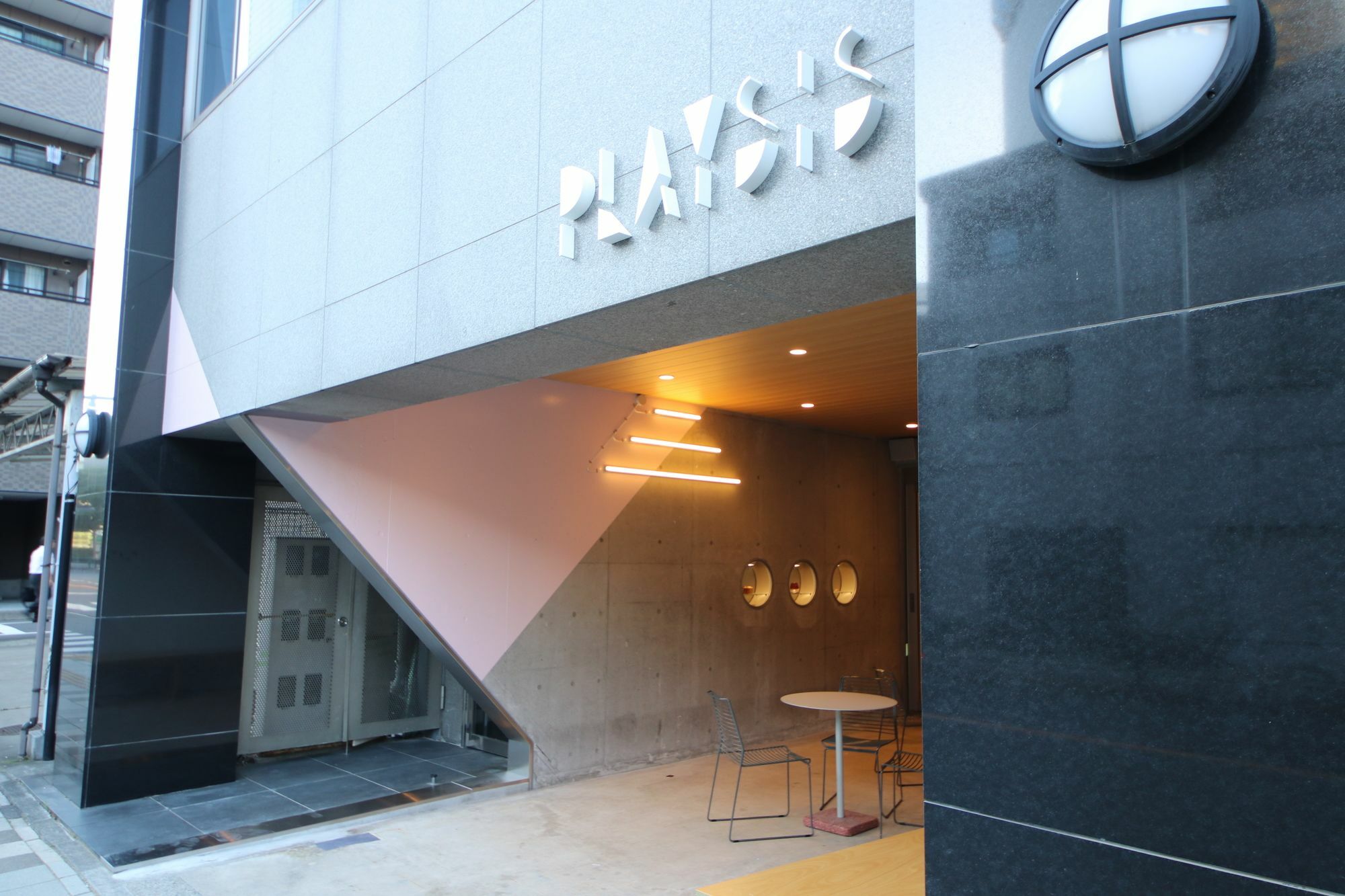 Playsis East 3* Tokio