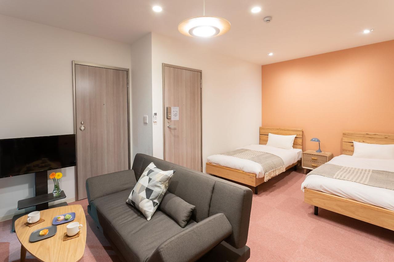 Playsis East Hotel 3*