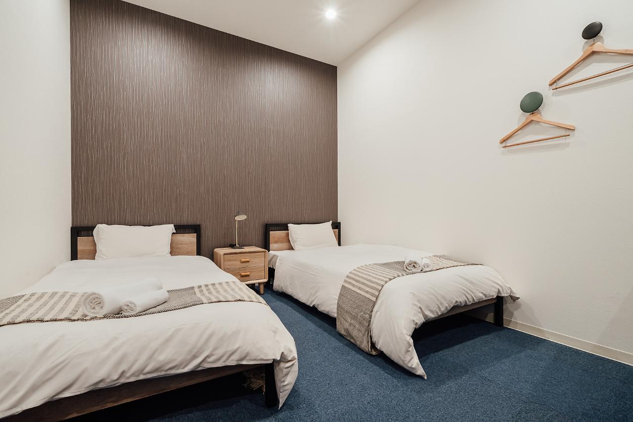 Hotel Playsis East